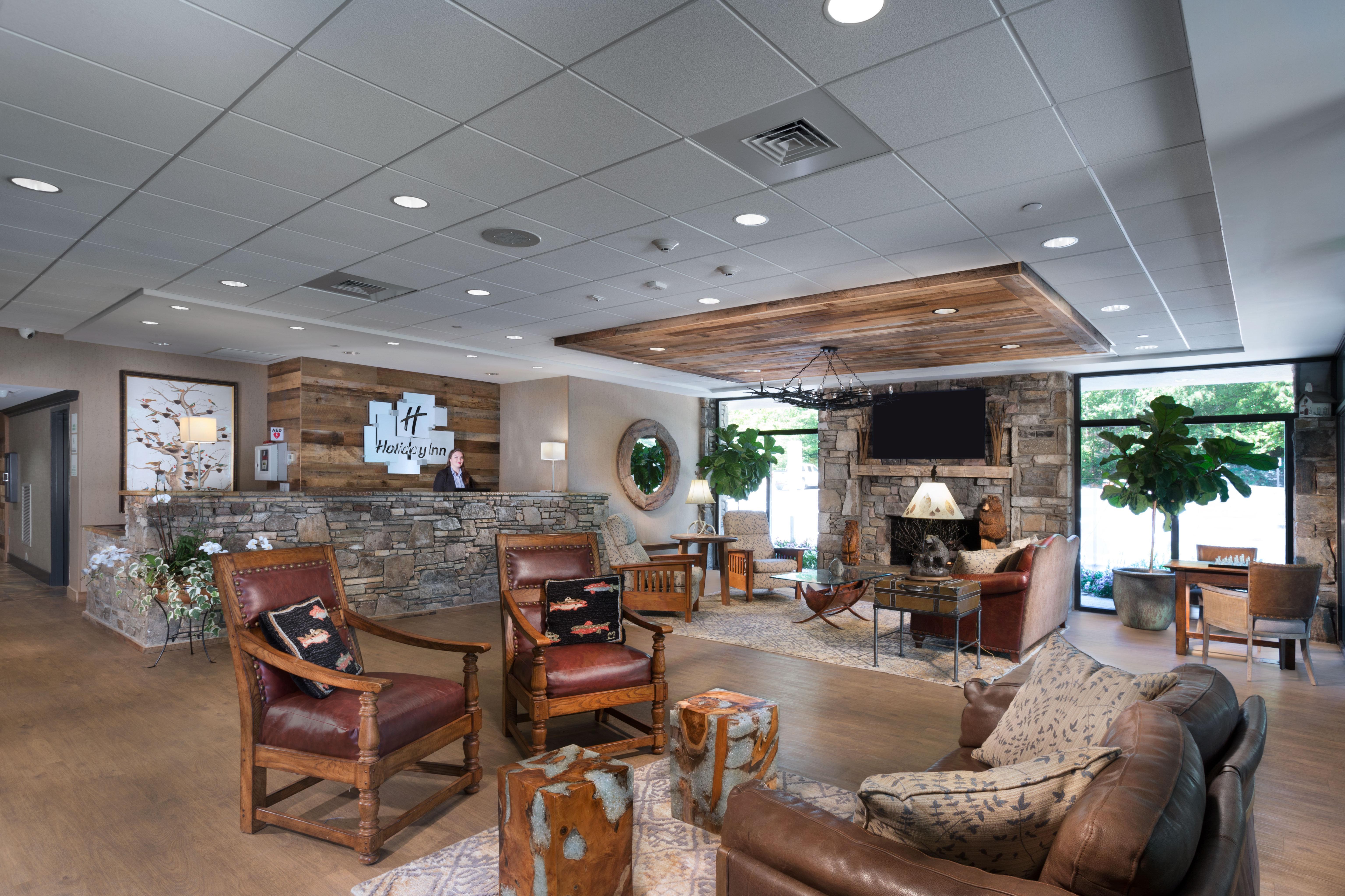 Holiday Inn Asheville East-Blue Ridge Pkwy By Ihg Dış mekan fotoğraf
