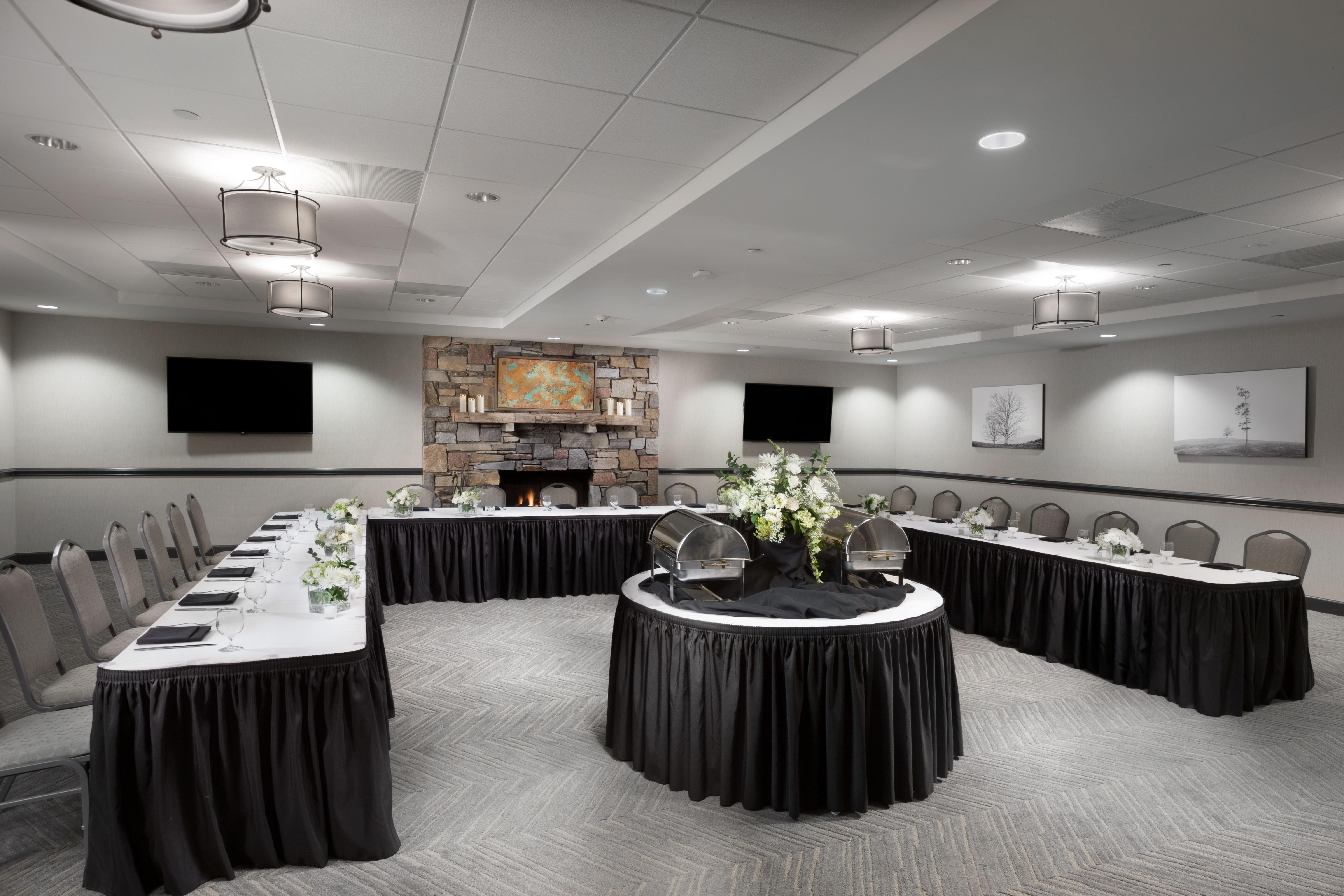 Holiday Inn Asheville East-Blue Ridge Pkwy By Ihg Dış mekan fotoğraf