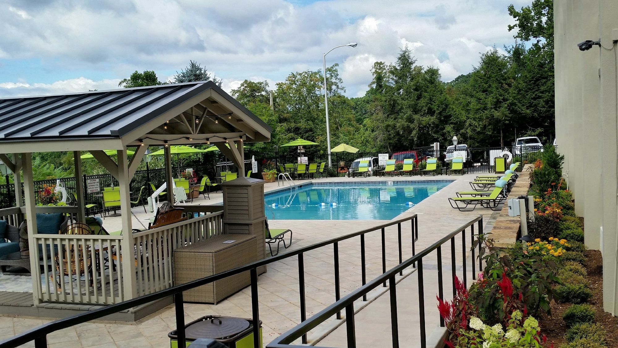 Holiday Inn Asheville East-Blue Ridge Pkwy By Ihg Dış mekan fotoğraf